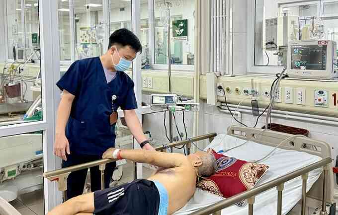 Mất nửa lượng máu cơ thể do sốt xuất huyết