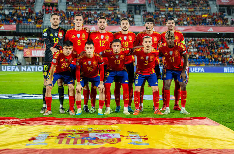 Tây Ban Nha thắng nghẹt thở, đẩy Thụy Sĩ xuống hạng Nations League