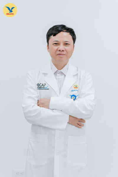 Vị phó giáo sư gần 40 năm gắn bó với chuyên ngành xét nghiệm