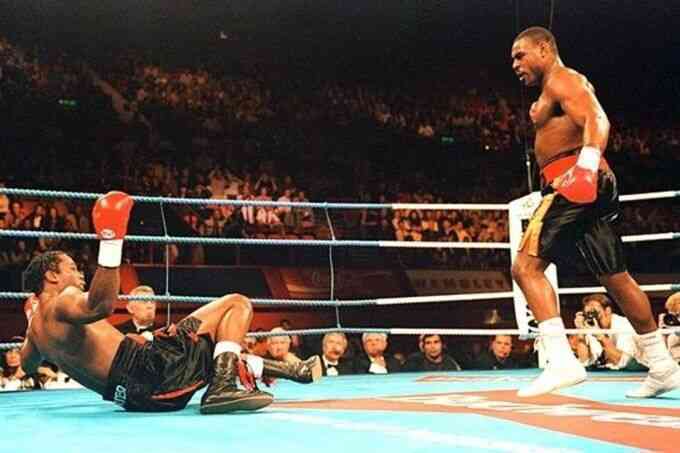 Cựu vô địch 59 tuổi muốn báo thù cho Mike Tyson
