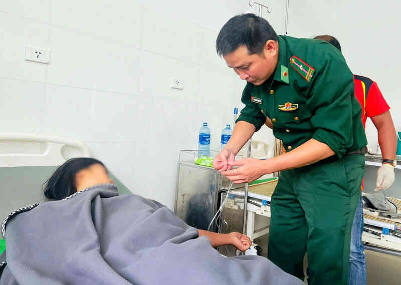 Mâu thuẫn với chồng, người phụ nữ 19 tuổi vào rừng hái lá ngón để ăn