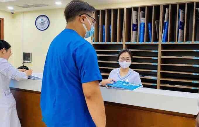 Tăng 30 kg trong nửa năm do hội chứng cuồng ăn