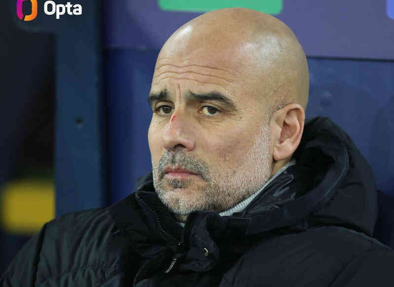 Pep Guardiola choáng váng nói lý do Man City rơi chiến thắng