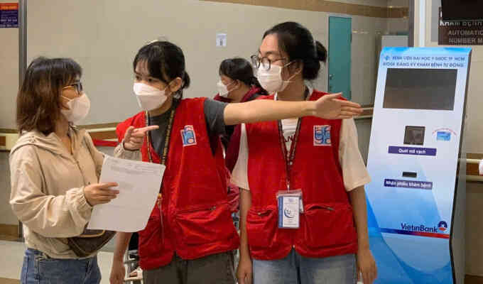 Gần 900 nghìn người bệnh khó khăn được giúp viện phí