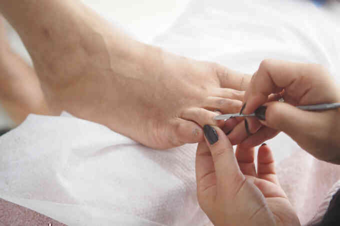 Làm móng có lây nhiễm viêm gan B?