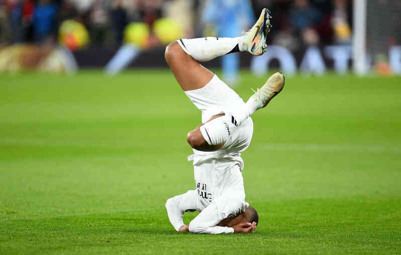 Real Madrid thua thảm Liverpool: Thêm ác mộng mang tên Mbappe