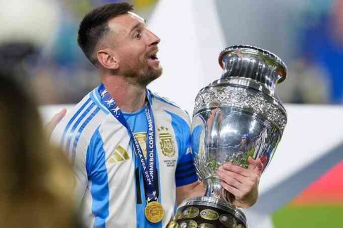 Messi được đề cử The Best 2024