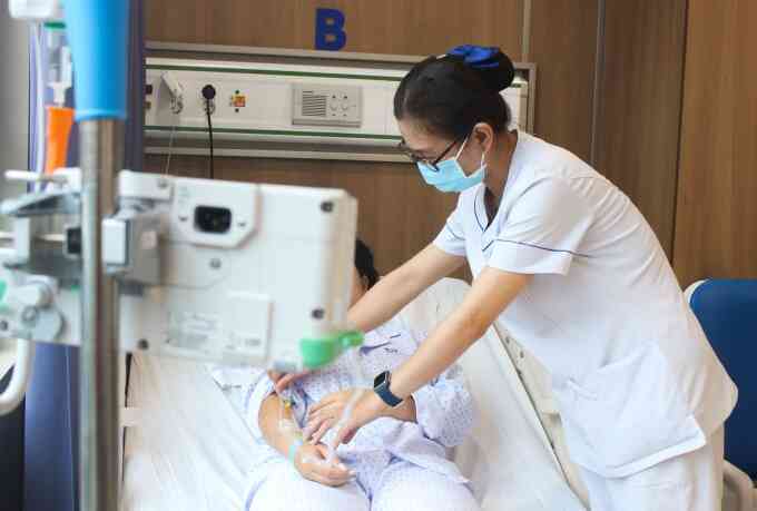 Cô gái 18 tuổi bị thuyên tắc phổi