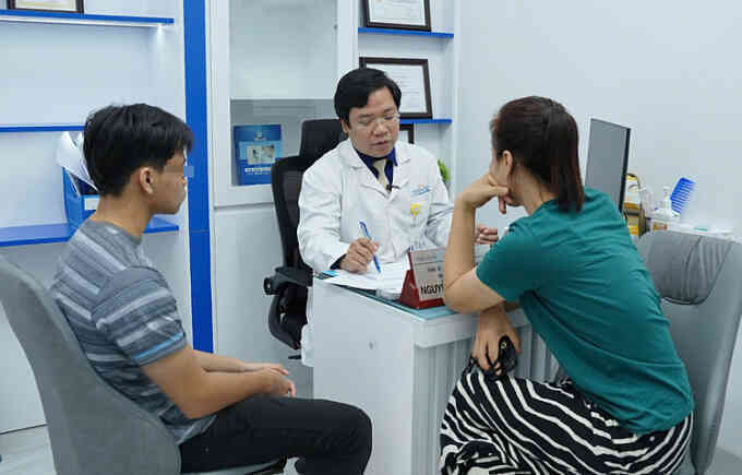 Lây bệnh cho chồng sau khi triệt lông vùng kín
