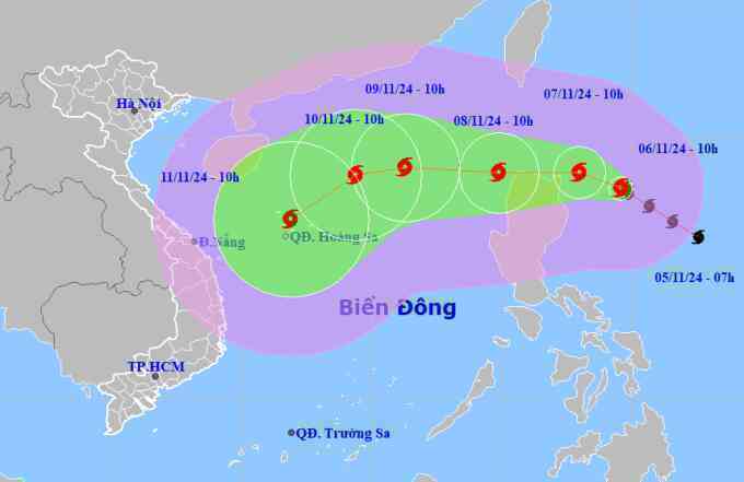 Bão mạnh cấp 13 gần Biển Đông