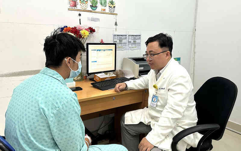 Thanh niên nhập viện cấp cứu vì thuê thợ xăm cắt bao quy đầu tại nhà