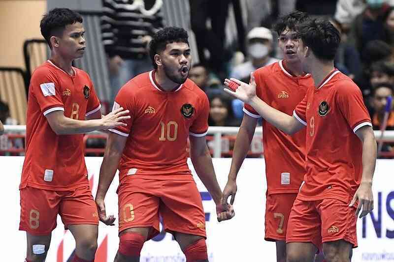 HLV futsal Việt Nam đánh giá cao Indonesia, thừa nhận bất lợi của đội nhà