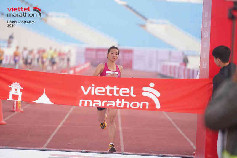 Marathon xuyên 3 nước Đông Dương: Nguyễn Thị Oanh phá sâu kỷ lục