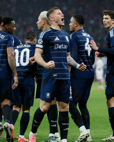 Aston Villa thắng kịch tính Leipzig nhờ tuyệt phẩm của Barkley