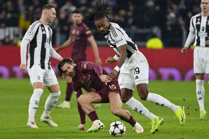 Man City thua Juventus: Nỗi sợ hãi trước derby Manchester