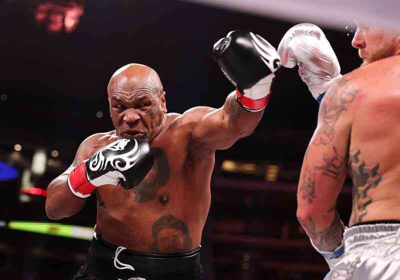 Mike Tyson thú nhận gây sốc sau trận thua Jake Paul