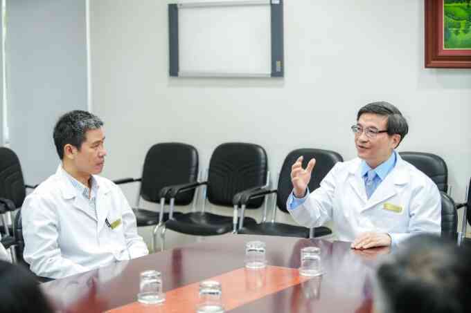 Bệnh nhân ung thư thực quản giai đoạn muộn vượt cửa 