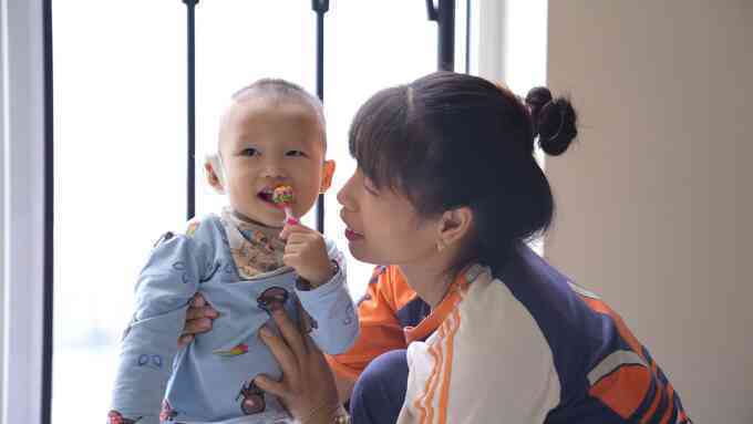 Cấy ốc tai phục hồi thính lực cho bé câm điếc bẩm sinh