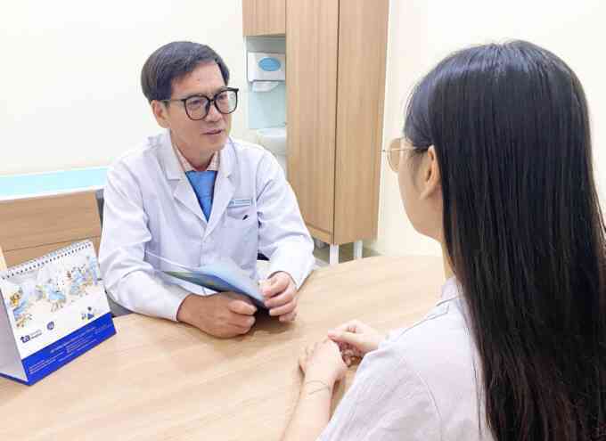 Có cần tầm soát ung thư vú trước khi nâng ngực?