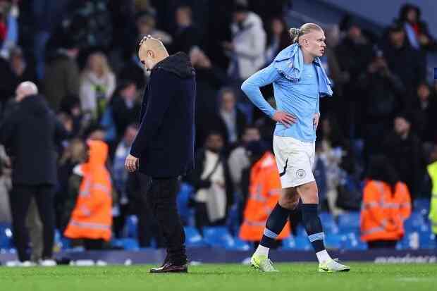 HLV Pep Guardiola nhận lỗi sau trận thua ngược của Man City trước Man Utd