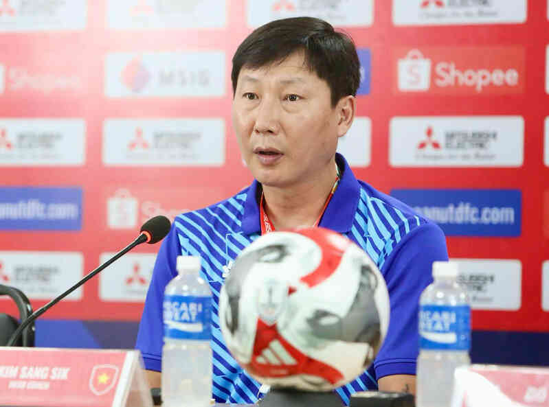HLV Kim Sang Sik: Tuyển Việt Nam thắng Philippines vào bán kết