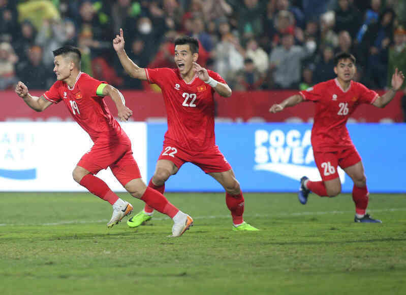 Quang Hải lập cú đúp giải thưởng lượt 3 ASEAN Cup 2024