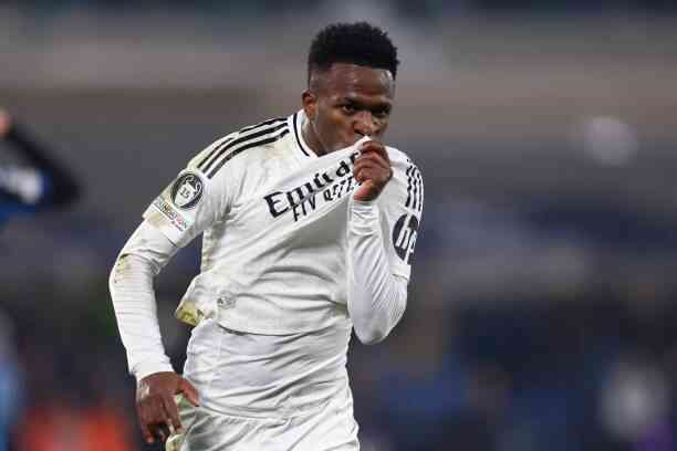 Vinicius đáp trả những chỉ trích sau khi nhận giải The Best của FIFA