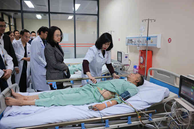 Bốn nạn nhân vụ cháy quán hát bị ngộ độc khí 