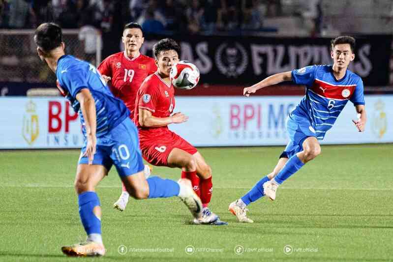 Chuyên gia: "HLV Kim Sang Sik chủ quan, đội tuyển Việt Nam hòa may mắn"