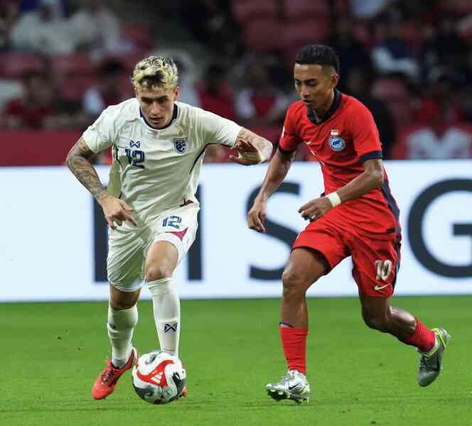 Đội tuyển Thái Lan hướng đến kỷ lục tại AFF Cup