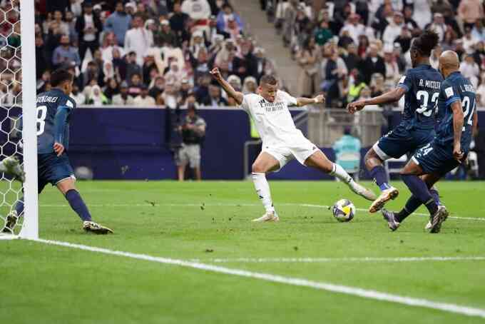 Mbappe, Vinicius giúp Real đoạt Cup Liên lục địa