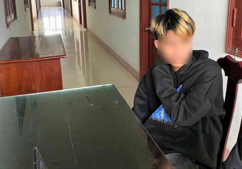 Thanh niên `làm chuyện người lớn` với nhiều bạn gái nhí, quay clip đăng lên mạng