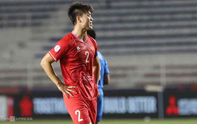 Trung vệ Duy Mạnh: 