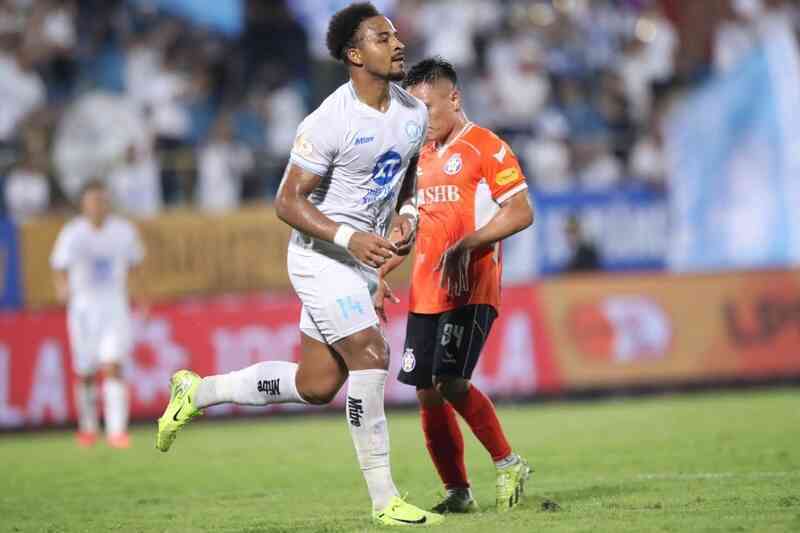 HLV Kim Sang Sik có khả năng rất cao triệu tập Nguyễn Xuân Son dự AFF Cup