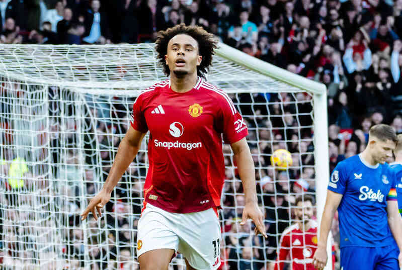Ruben Amorim ngầm chê Ten Hag không biết dùng Zirkzee
