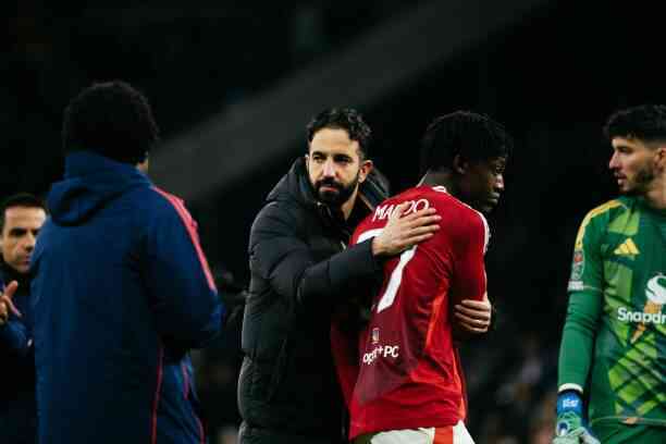 HLV Amorim: "Mục tiêu của Man Utd mùa giải này là Premier League"