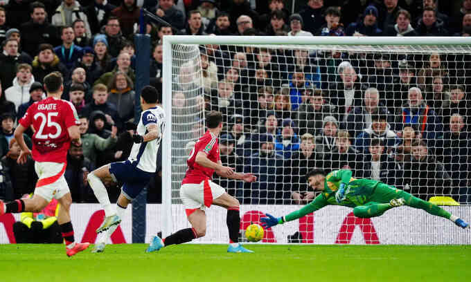 Tottenham đá văng Man Utd khỏi Cup Liên đoàn