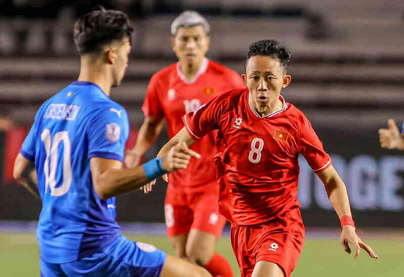 Tuyển Việt Nam và nỗi lo 