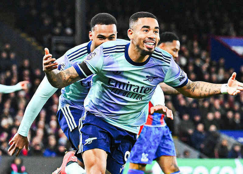 Arsenal vùi dập Crystal Palace 5-1