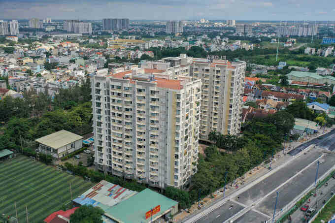 Người dân TP HCM chỉ đủ khả năng trả một nửa tiền mua nhà