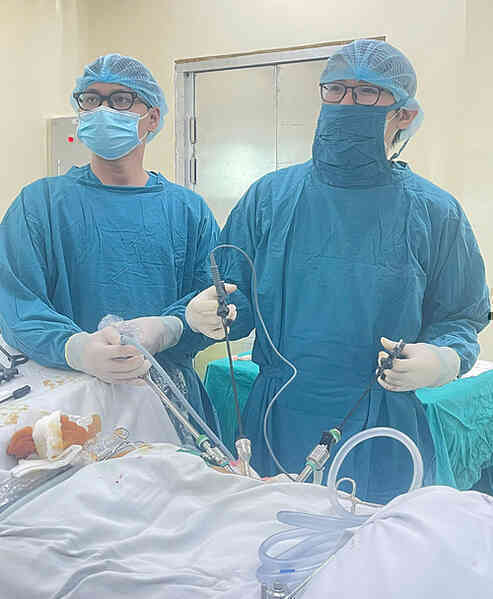 Tiểu máu, phải cắt một quả thận do ung thư niệu mạc
