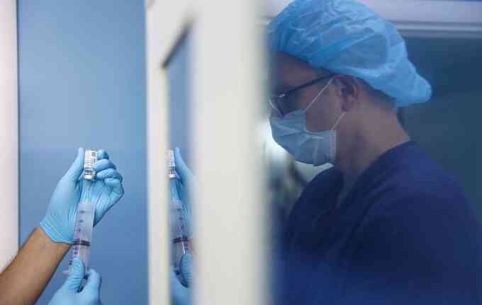 Vaccine ung thư Nga hoạt động thế nào