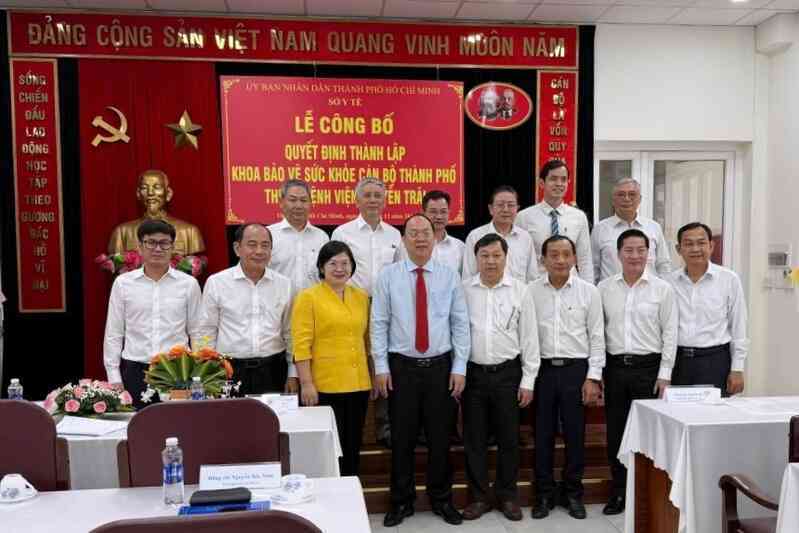 "Chăm sóc sức khỏe cô chú, cán bộ lớn tuổi không chỉ cần giỏi chuyên môn"