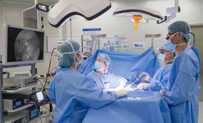 Bé trai bị dị tật nang ruột đôi