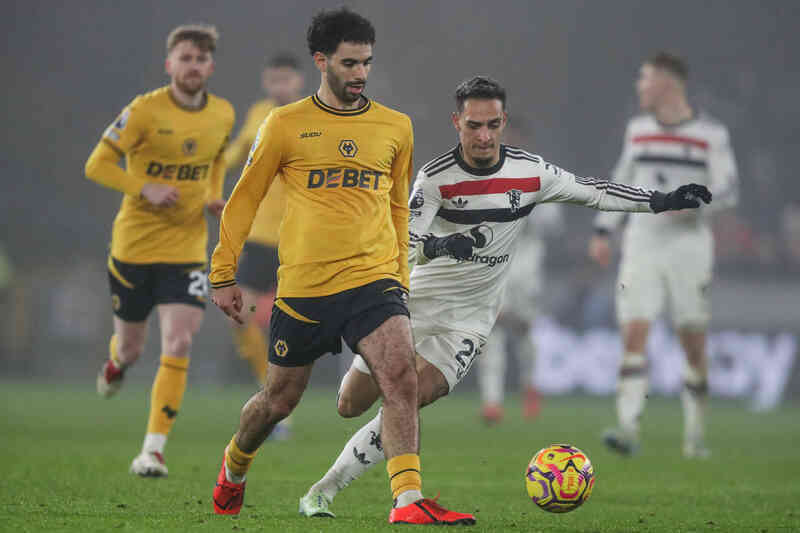 MU thua Wolves: Kẻ phá hoại Bruno Fernandes