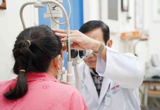 Thoát cảnh sống trong bóng tối nhờ giác mạc từ người chết não