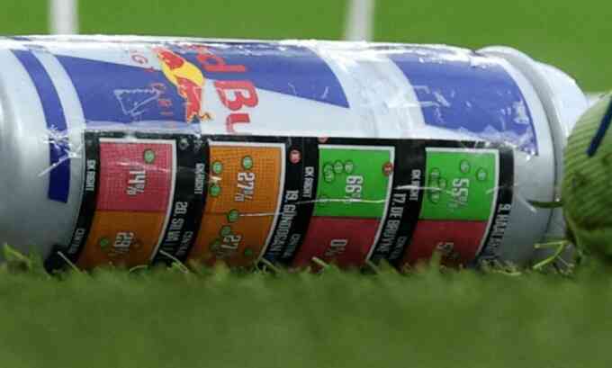 Thủ môn Everton khiêu khích khiến Haaland đá hỏng phạt đền
