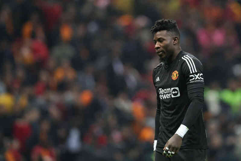 Andre Onana được khuyên hãy rời MU
