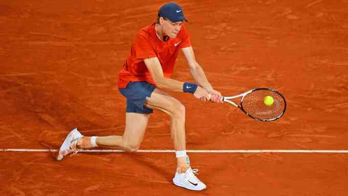 Sinner nguy cơ bị cấm dự Roland Garros và Wimbledon