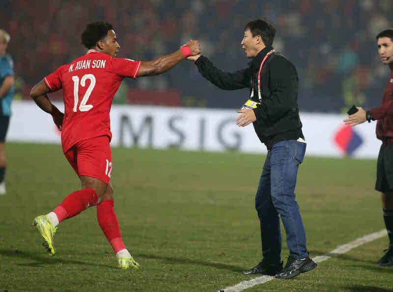 Tuyển Việt Nam và vũ điệu Son rộn rã tại ASEAN Cup 2024
